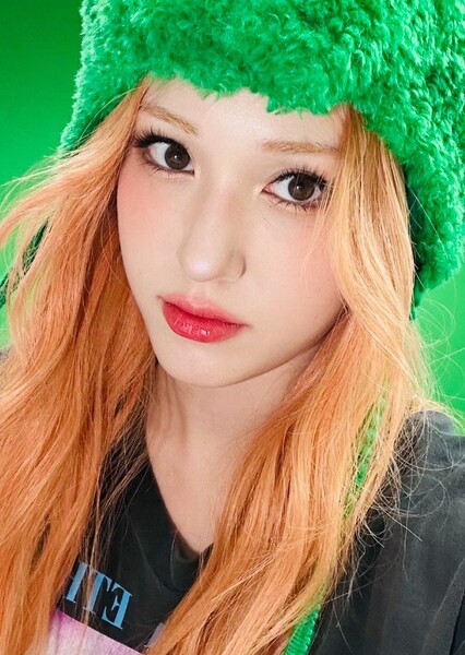 Jeon Somi photo