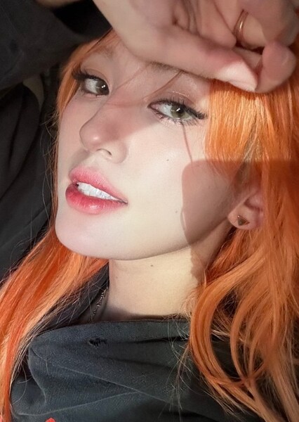Jeon Somi photo