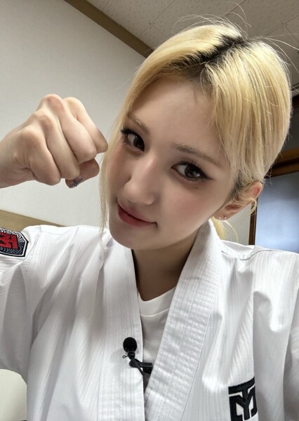Jeon Somi photo