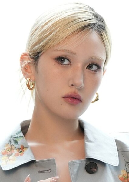 Jeon Somi photo