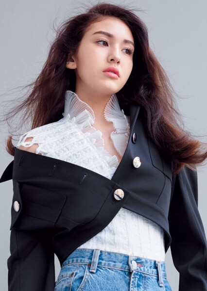 Jeon Somi photo