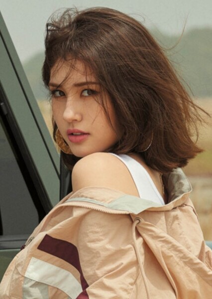 Jeon Somi photo