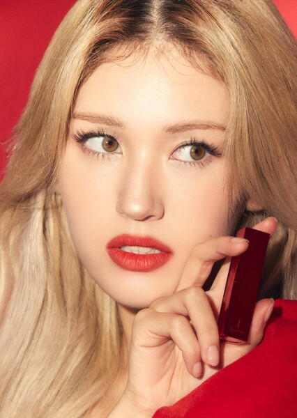 Jeon Somi photo