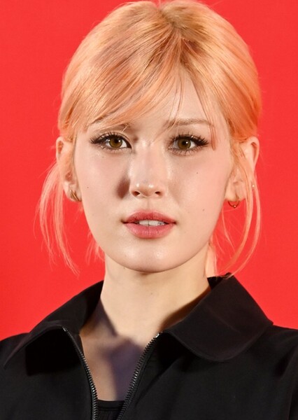 Jeon Somi photo