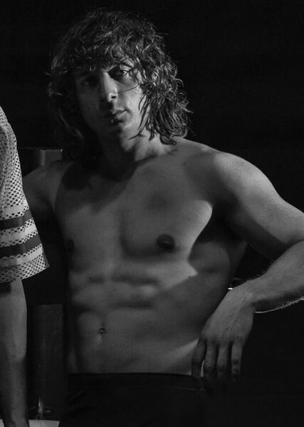 Jeremy Allen White photo