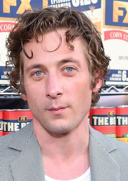 Jeremy Allen White photo