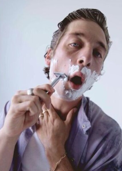 Jeremy Allen White photo