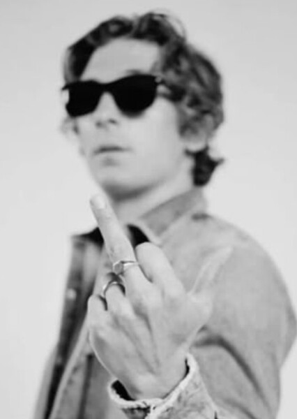 Jeremy Allen White photo