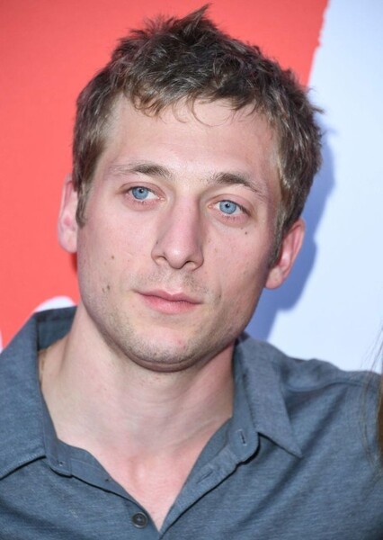 Jeremy Allen White photo