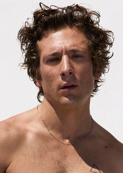 Jeremy Allen White photo