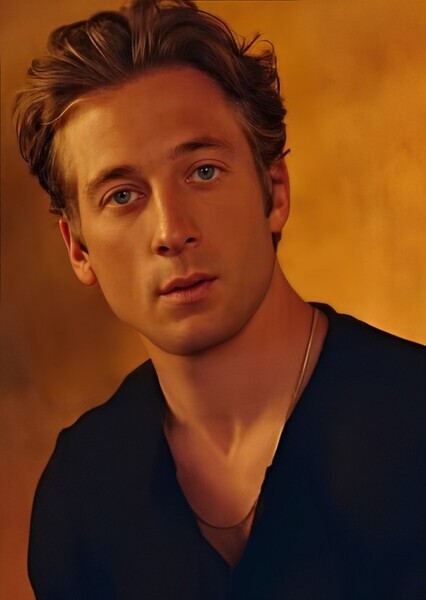 Jeremy Allen White photo