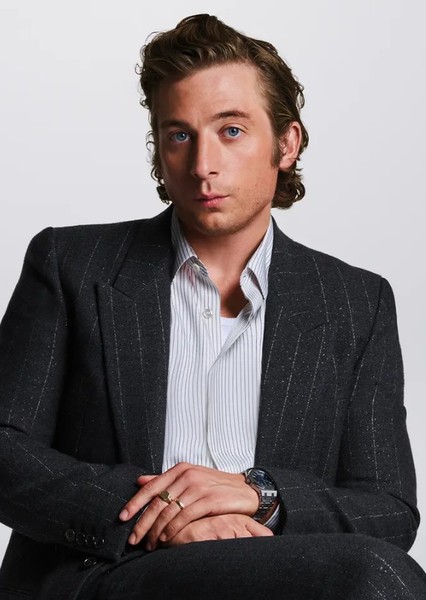 Jeremy Allen White photo