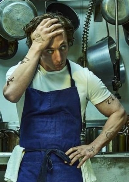 Jeremy Allen White photo
