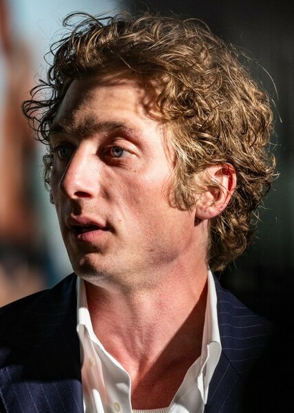 Jeremy Allen White