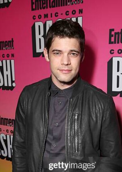 Jeremy Jordan photo