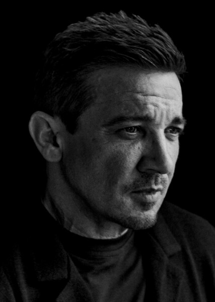 Jeremy Renner photo