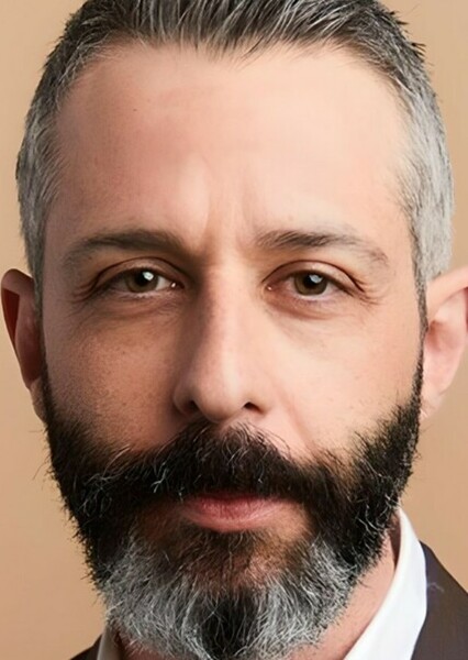 Jeremy Strong photo
