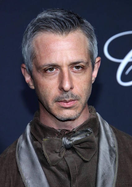 Jeremy Strong photo