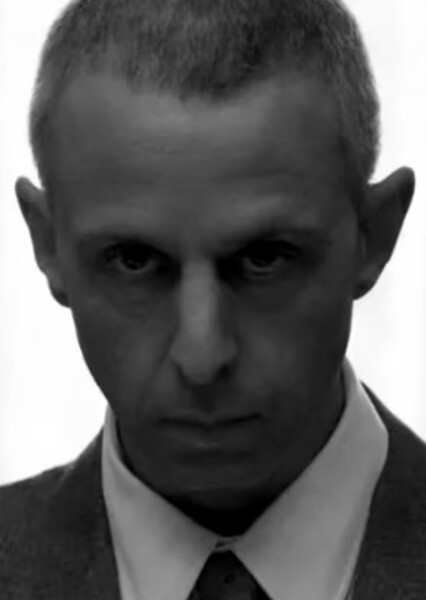 Jeremy Strong photo