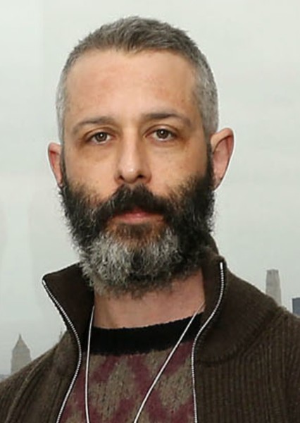 Jeremy Strong photo