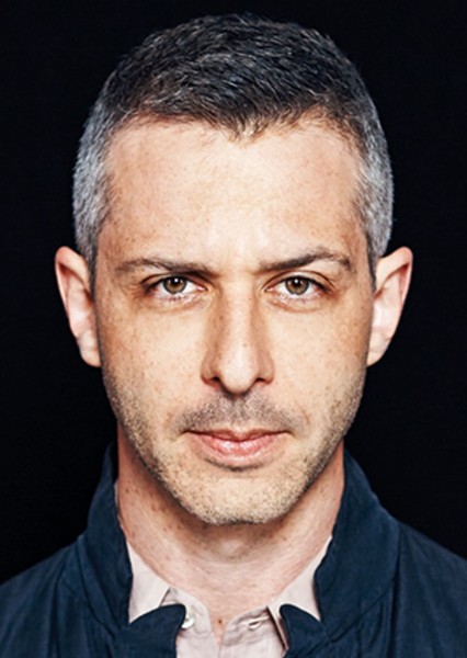 Jeremy Strong photo