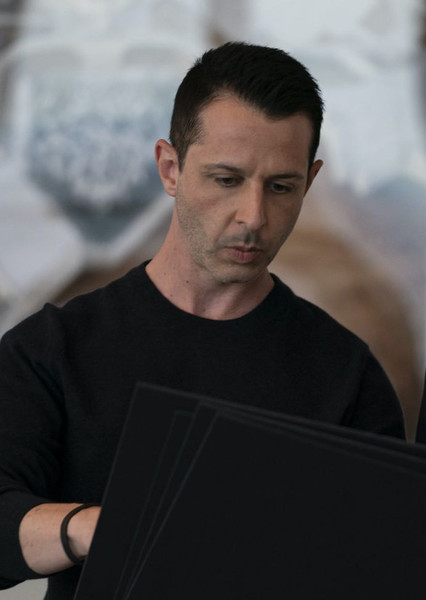 Jeremy Strong photo