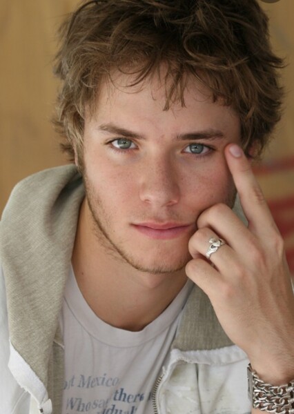 Jeremy Sumpter photo