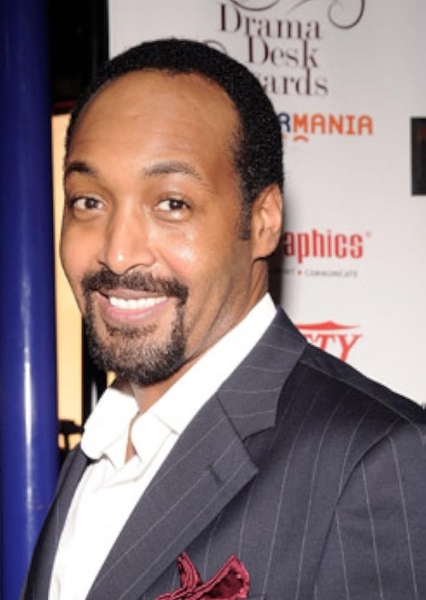 Jesse L. Martin photo