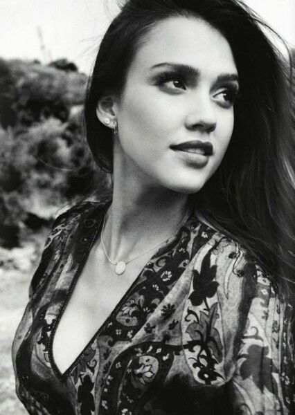 Jessica Alba photo
