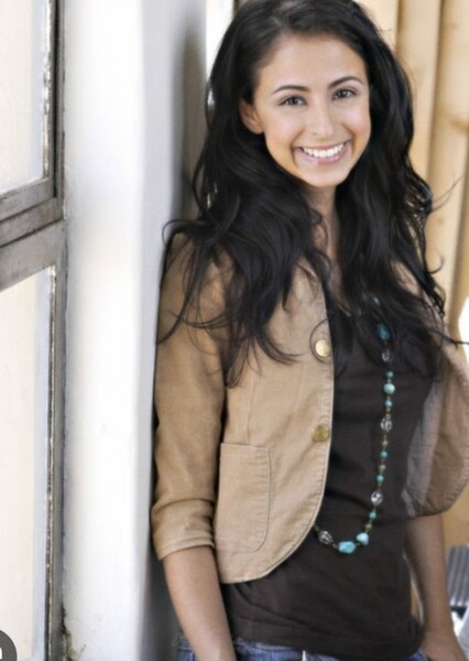 Jessica DiCicco as Lynn in The Loud Hollywood Stars