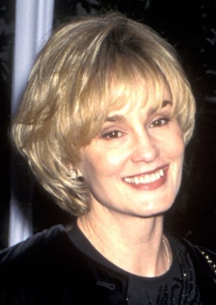 Jessica Lange as Vice President Kathryn Bennett in Air Force One (1997)