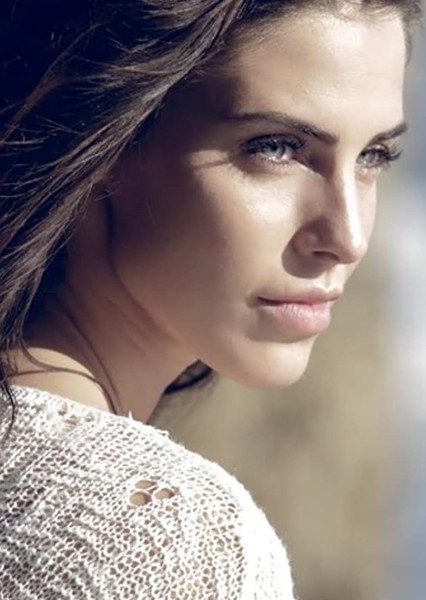 Jessica Lowndes photo