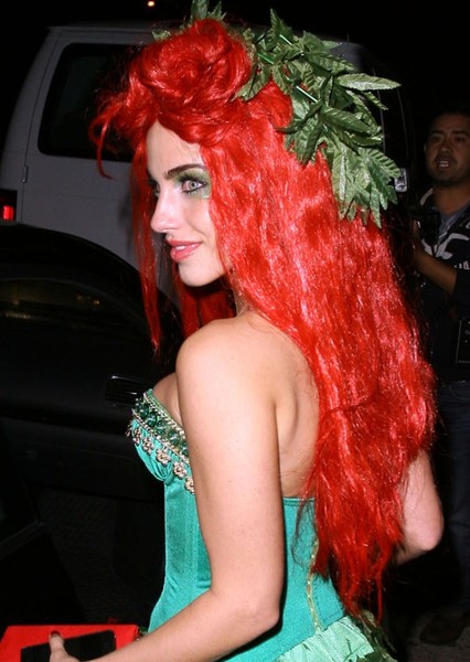 Jessica Lowndes photo