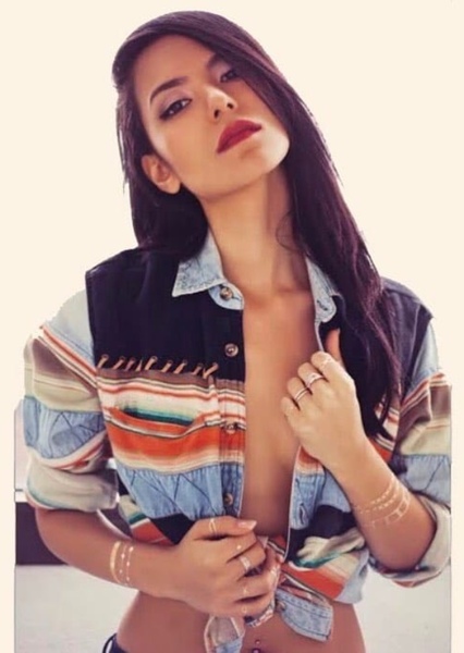 Jessica Matten photo