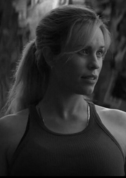 Jessica McNamee photo