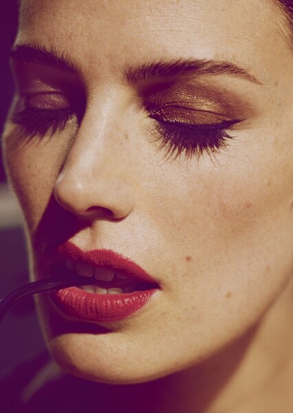 Jessica Paré photo