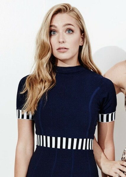 Jessica Rothe photo