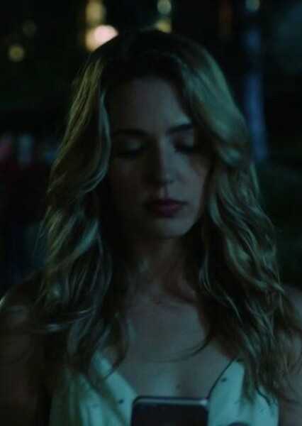 Jessica Rothe photo