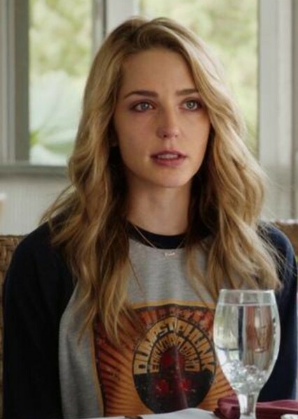Jessica Rothe photo