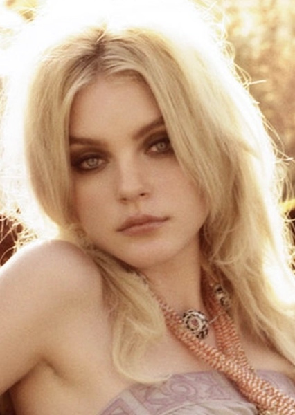 Jessica Stam photo