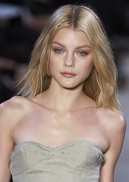 Jessica Stam photo