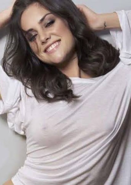 Jessica Stroup photo