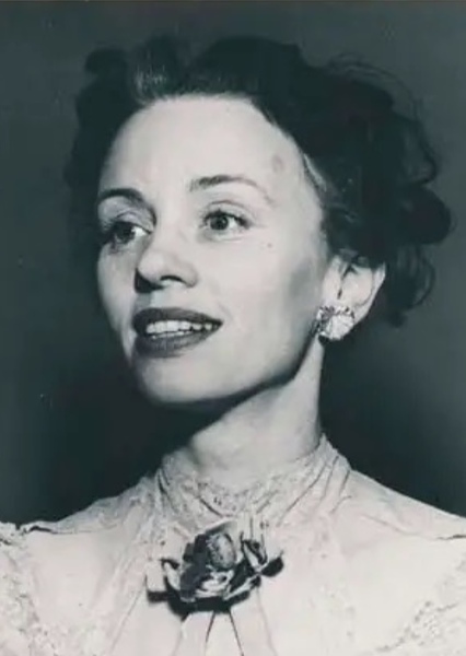 Jessica Tandy photo
