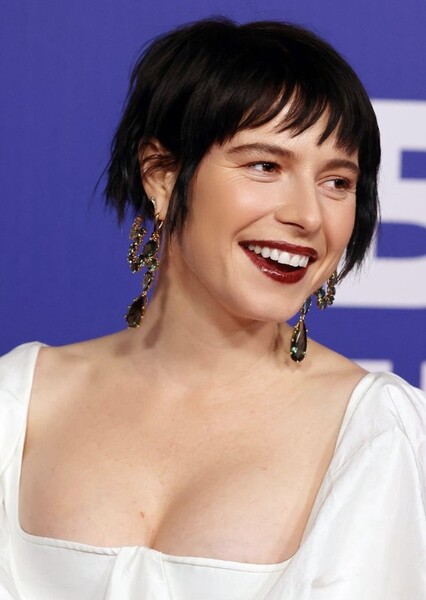 Jessie Buckley photo