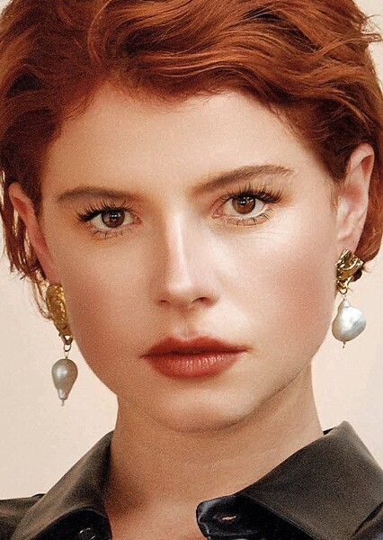 Jessie Buckley photo