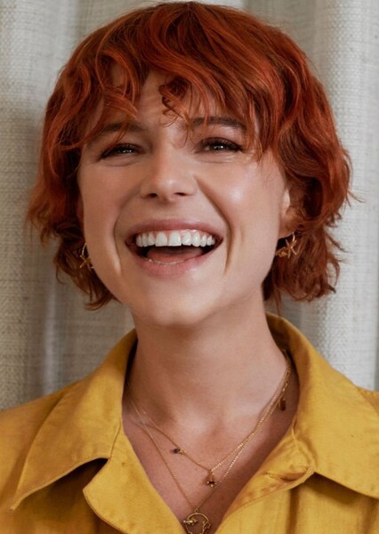 Jessie Buckley photo
