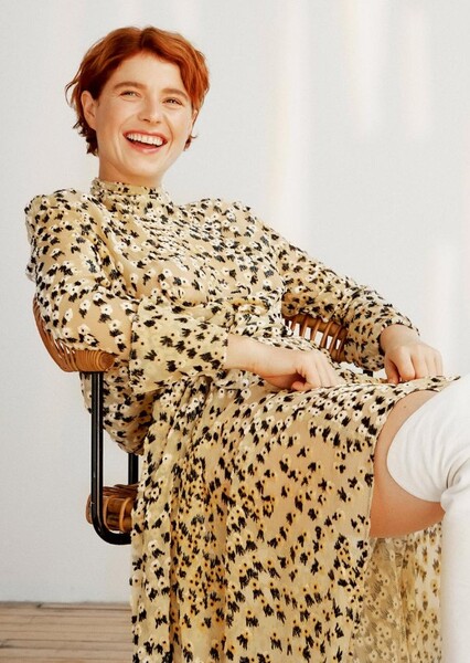 Jessie Buckley photo