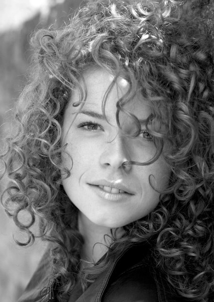 Jessie Buckley photo