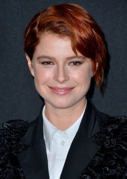 Jessie Buckley photo