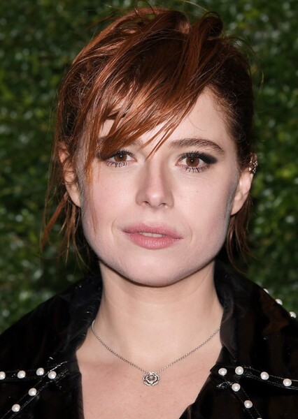 Jessie Buckley photo